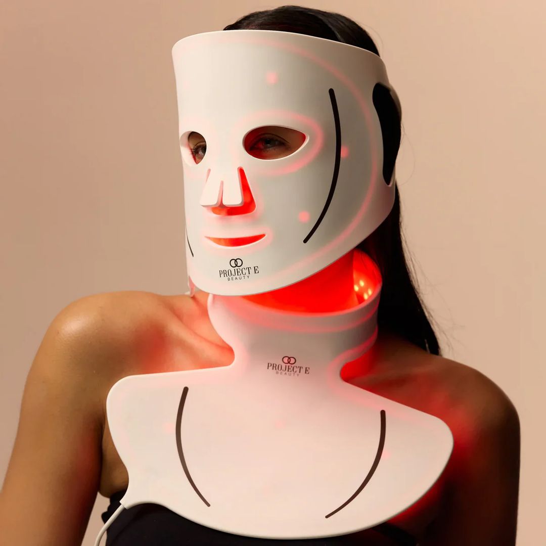 Can this LED face mask transform my 43-year-old skin and soften my neck lines?