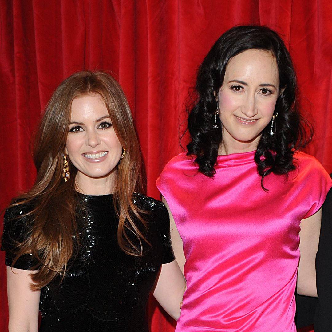 Isla Fisher pens tribute to Shopaholic author Sophie Kinsella